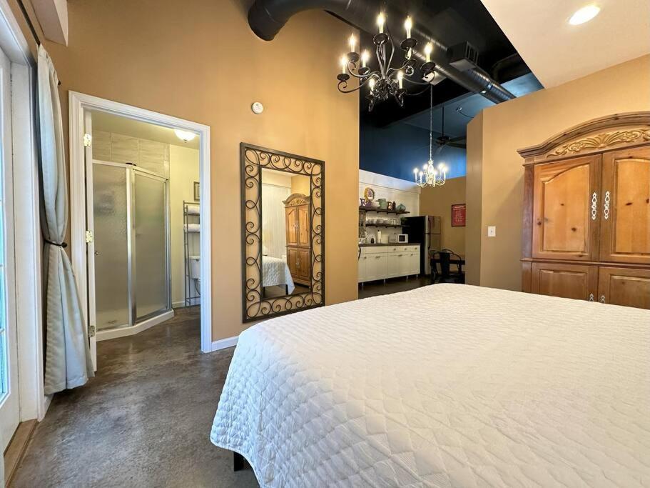 Haven At Hazel~Downtown Loft Apartment Demorest Bagian luar foto