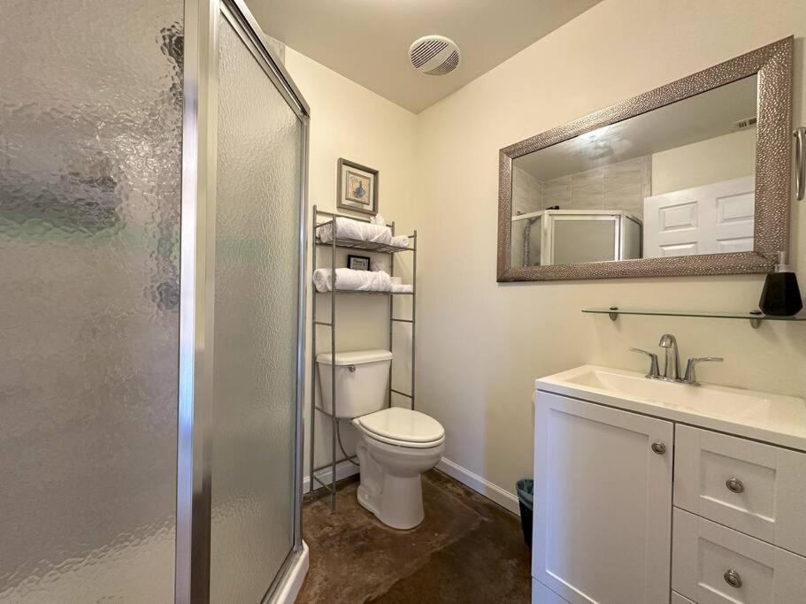 Haven At Hazel~Downtown Loft Apartment Demorest Bagian luar foto