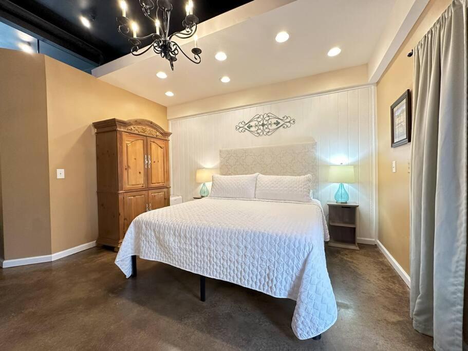 Haven At Hazel~Downtown Loft Apartment Demorest Bagian luar foto