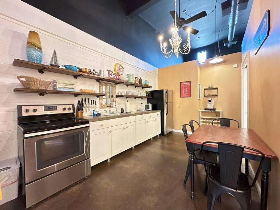 Haven At Hazel~Downtown Loft Apartment Demorest Bagian luar foto